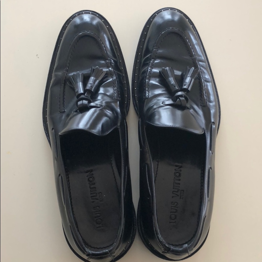 Louis Vuitton black leather shoes